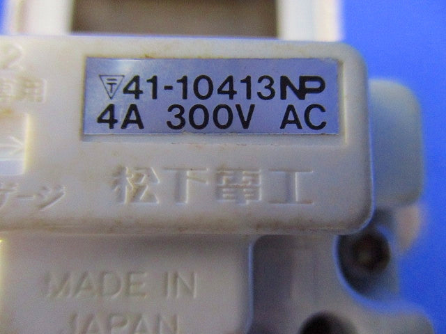 埋込スイッチ(汚れ有) WT5032-2