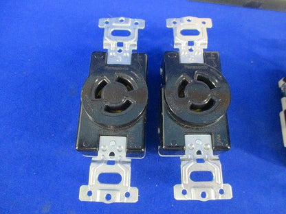 引掛埋込コンセントセット(メーカー混在5個入) WF2315K