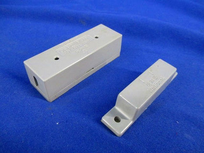 高感度型防犯小型ドアスイッチ(テープ剥がれ汚れ有) EK359