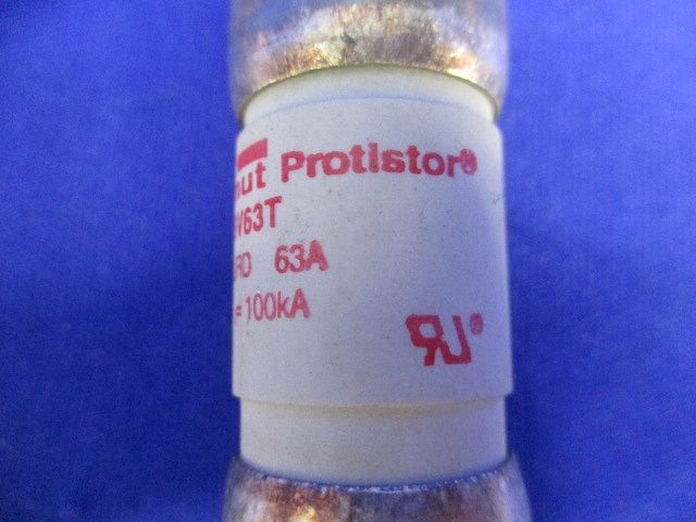 ヒューズ(2個入) FR22UD69V63T