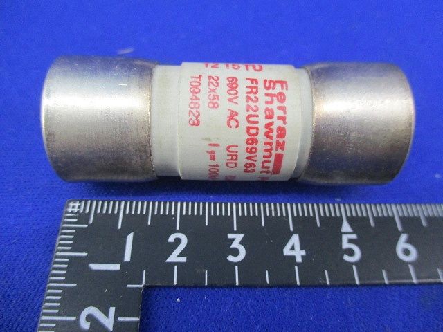 ヒューズ(10個入) FR22UD69V63