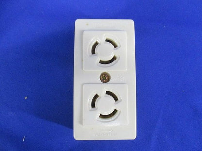 引掛露出ダブルコンセント(5個入)(クリーム) WK2312