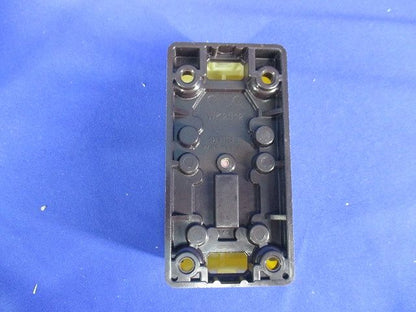 引掛露出ダブルコンセント(5個入)(クリーム) WK2312