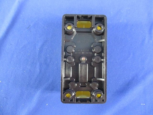 引掛露出ダブルコンセント(4個入)(クリーム)(変色有) WK2312