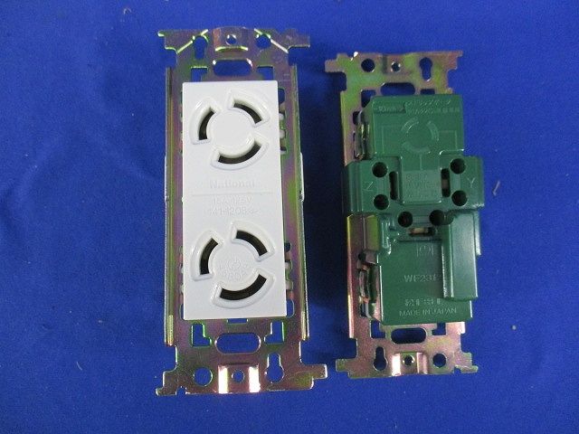 埋込コンセント(4個入)(ミルキーホワイト) WF2312