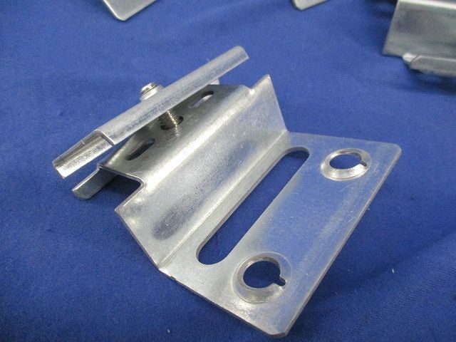ネグロック ボックス支持ボルト取付金具(8個入) MSB65N