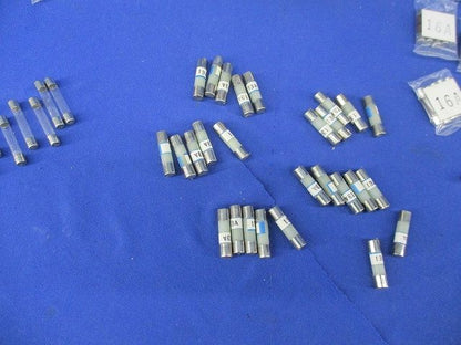 ガラス管ヒューズセット(混在106個入) 型番不明