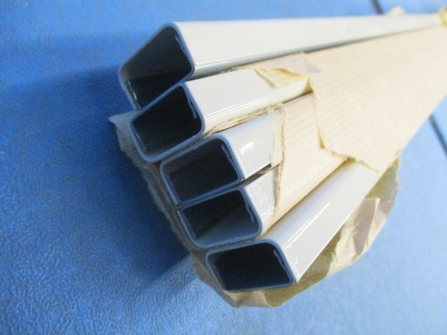 A型メタルモールジング2ｍ(5本入)(ミルキーホワイト) M(Y)102