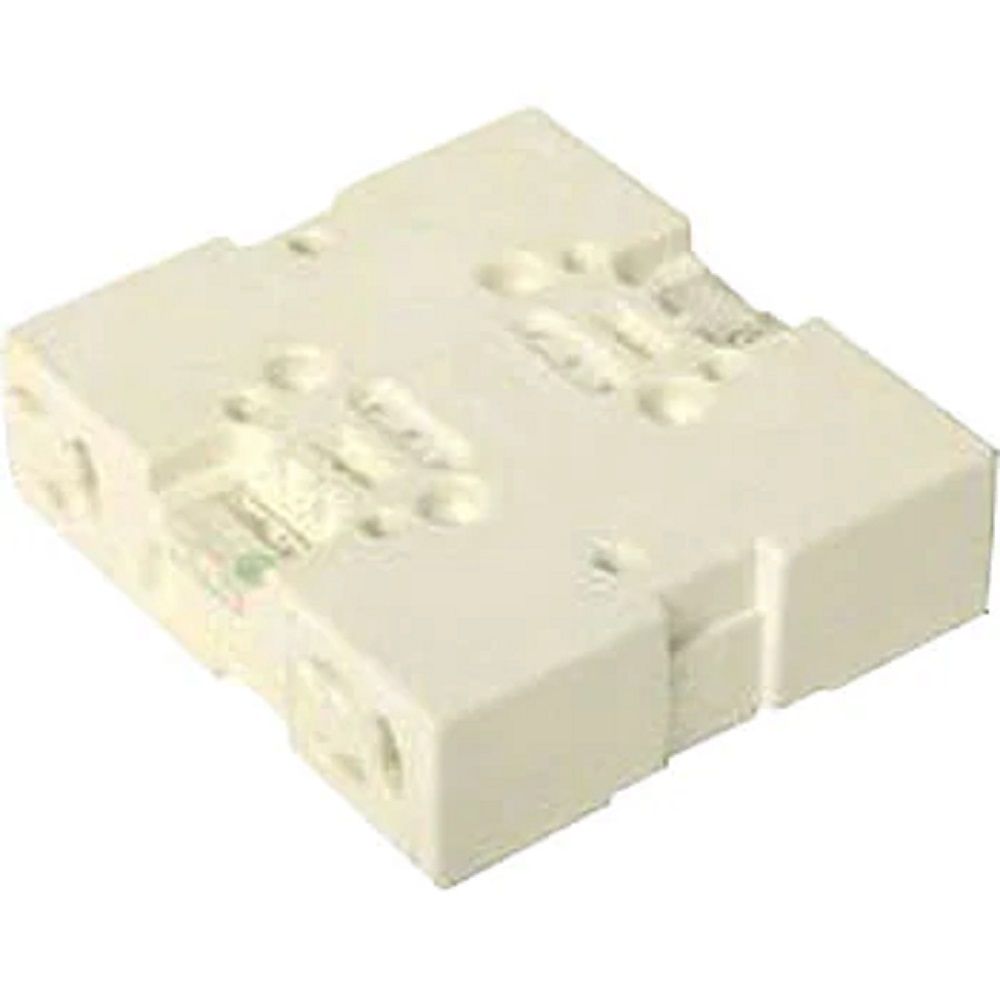 ブロックコンセント 4分岐白 XYZ80004W