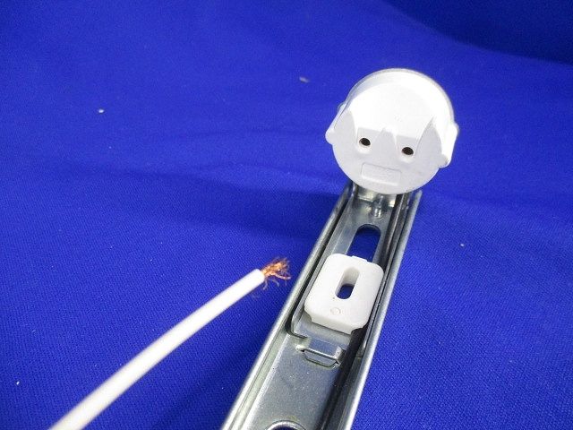 ＶＬＴ専用ホルダー32Ｗ(2個入) NS-32