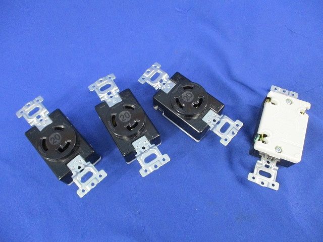 引掛埋込コンセント(4個入) WF2520