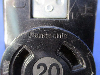 引掛埋込コンセント(4個入) WF2520