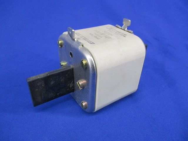 ヒューズ500V315A(3個入) 3NA1