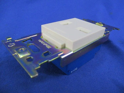 埋込コンセント(3個入) ML-1223