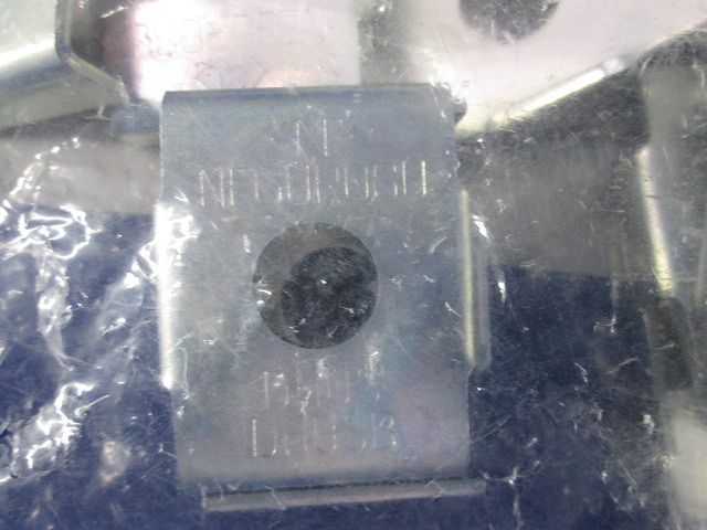 ハンガー吊り金具  W3/8・W1/2 D15・20タイプ用 電気亜鉛めっき 20個入 DHUSB-20