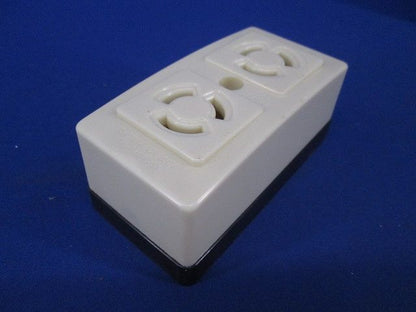 引掛露出ダブルコンセント(5個入)(クリーム)National WK2312