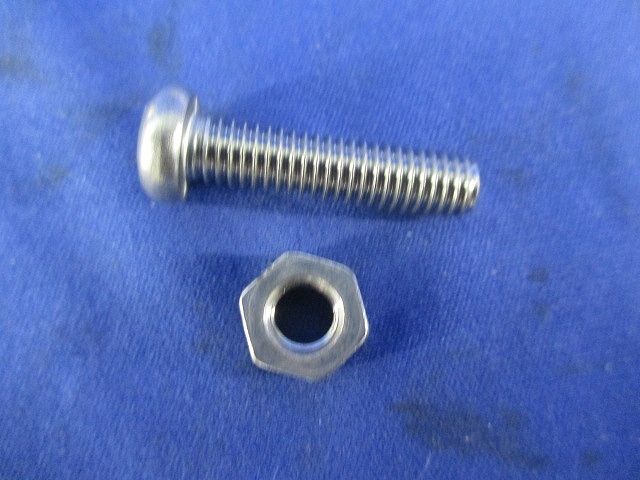 金属製可とう電線管用パイラッククリップ(ステンレス)(11個入) 83CBP