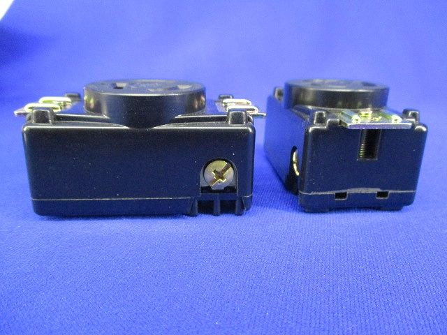 引掛形 埋込コンセント(パネル用)(4個入)(汚れ有) 3220-P