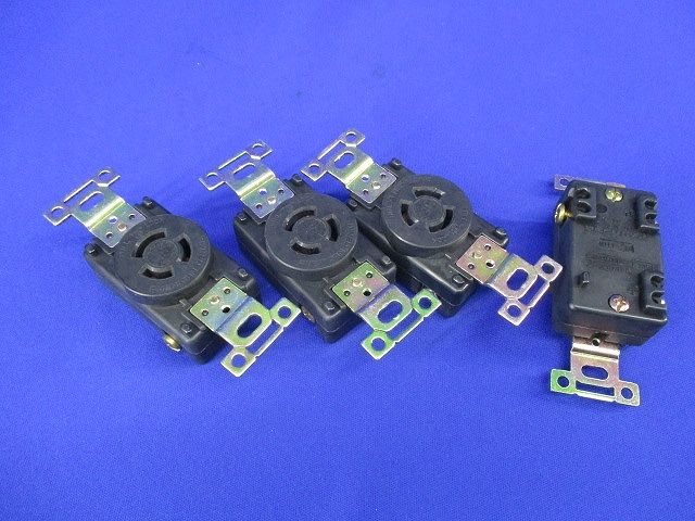 引掛形埋込コンセント(4個入) 3110