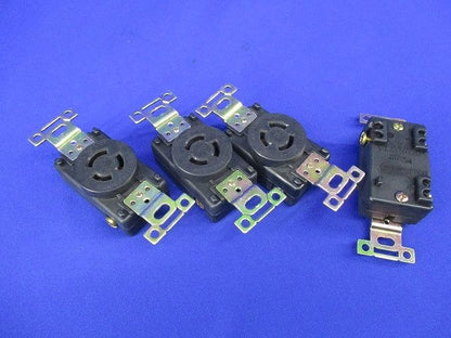 引掛形埋込コンセント(4個入) 3110