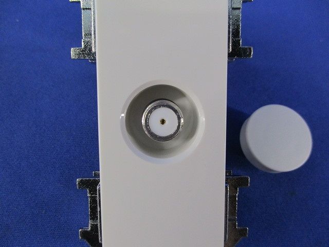 高シールド 壁面TV端子 WU72S