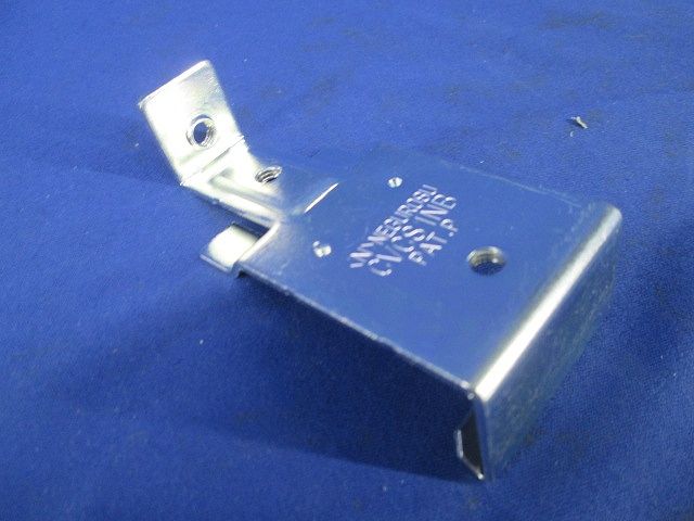 カバークランプ支持金具(4個入) CVCS1NB