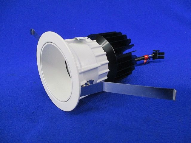 LEDダウンライトφ75 XD703104H