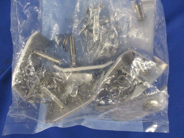 カバー止め金具(ステンレス)(8個入) S-CVCD1