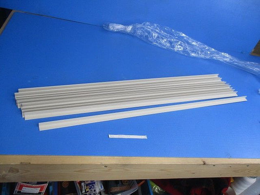 B型メタルモール パーテーション1ｍ(12個入) BP103