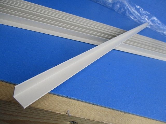 B型メタルモール パーテーション1ｍ(12個入) BP103