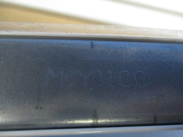 A型メタルモール1.8m(5本入)(ホワイト)(汚れ,傷有) M(Y)100