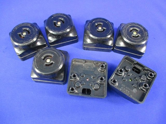 引掛露出コンセント(7個入)(ブラック)(汚れ有)National WK2220K