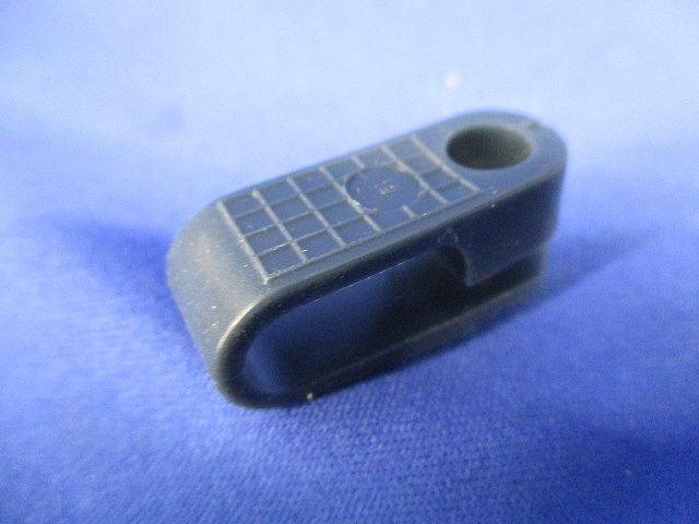 VV-F片サドル(100個入) KT-L(大)