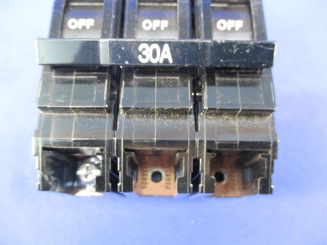 サーキットブレーカ3P30A(ネジ不足)National N-BAK50
