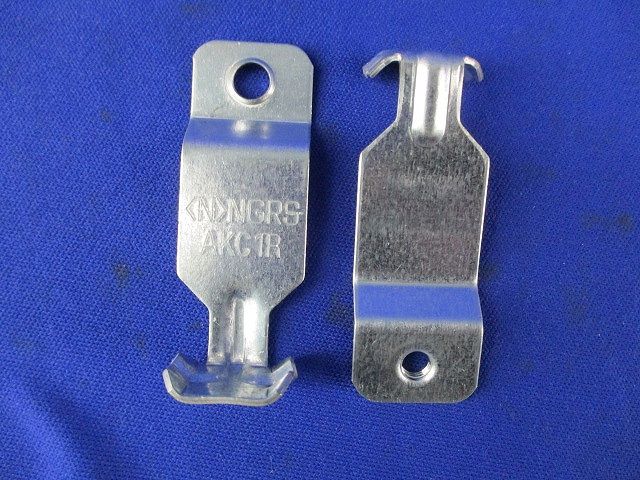 野ぶち受け材接続補強金具 二重天井用金具(10個入) AKC1R