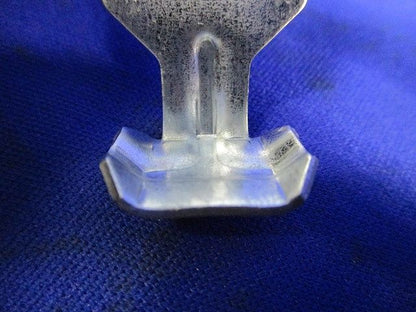 野ぶち受け材接続補強金具 二重天井用金具(10個入) AKC1R