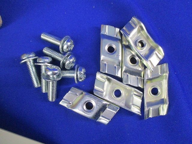 ケーブルラック 接続部振止金具(6個入) QRS13