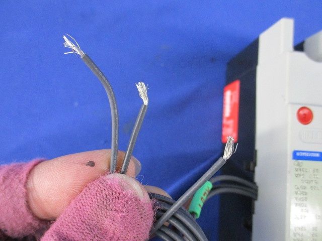 ブレーカー3P50A E100-SF