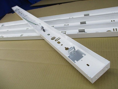 LEDベースライト 直付軒下用 トラフ型 (ユニット別売)(4個入) ERK9840WA