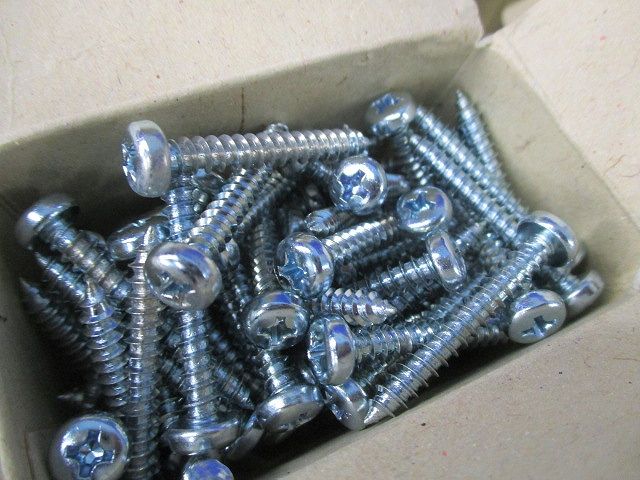 ナベ+タッピング(約650本入) 4×30