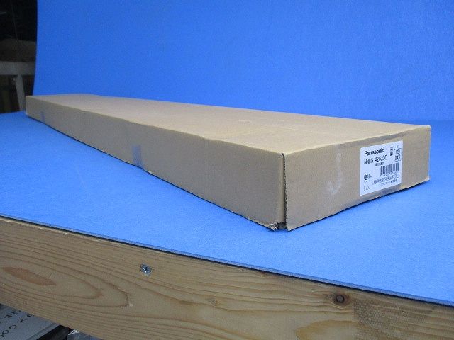 LED非常用照明器具 天井直付型 40形 器具本 自己点検スイッチ付 リモコン自己点検機能付 NNLG42623C