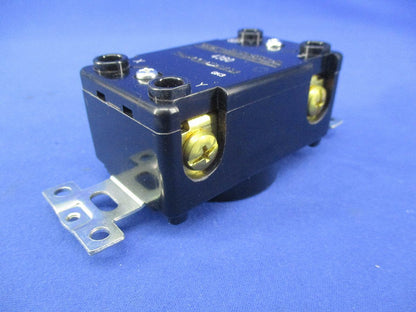 引掛形 埋込コンセント 4360