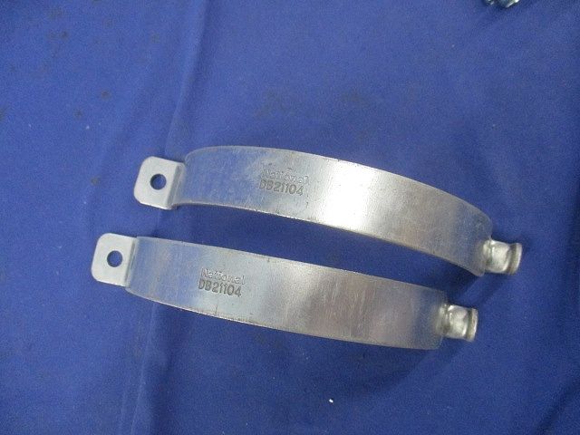 パイプセッタークリップ G104(溶融亜鉛めっき鋼板製)(10個入) DB21104