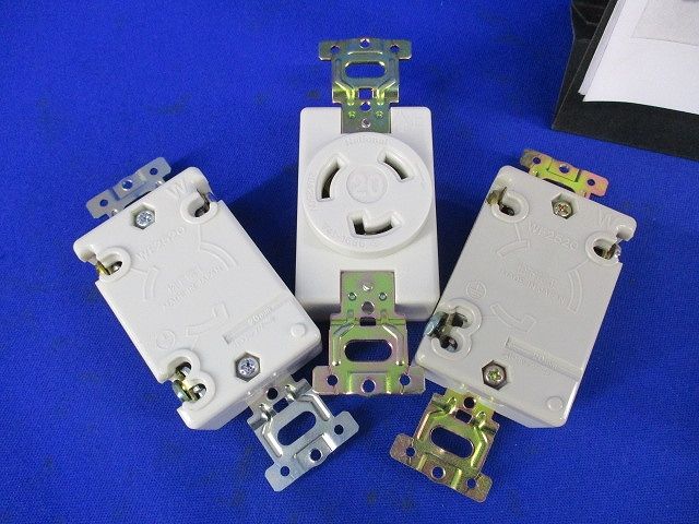 引掛埋込コンセントセット(混在4個入)National WF2520