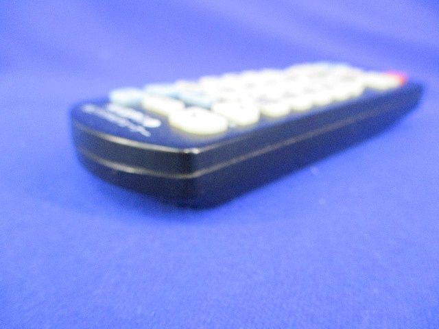 テレビリモコン P09333-04