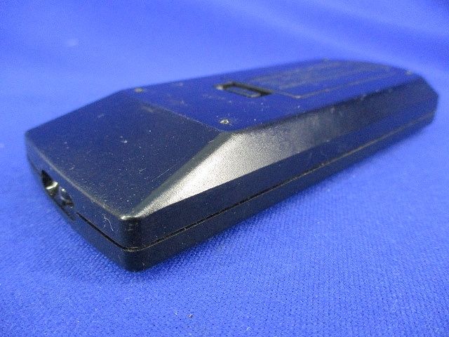 テレビリモコン P09333-04