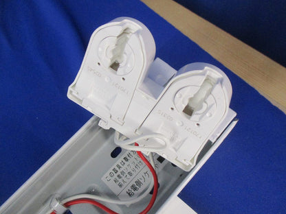 LED直管形ベースライト(キズ･汚れ有)(ランプ別売) LET-42007-LS9