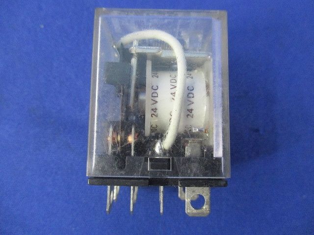 リレー24VDC(汚れ有) LY2