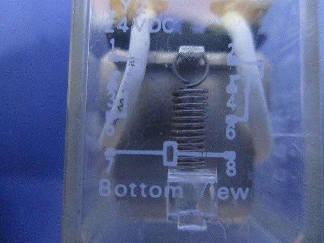 リレー24VDC(汚れ有) LY2
