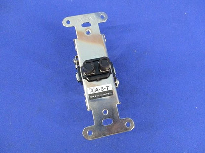 壁面アンテナ端子 A-3-7